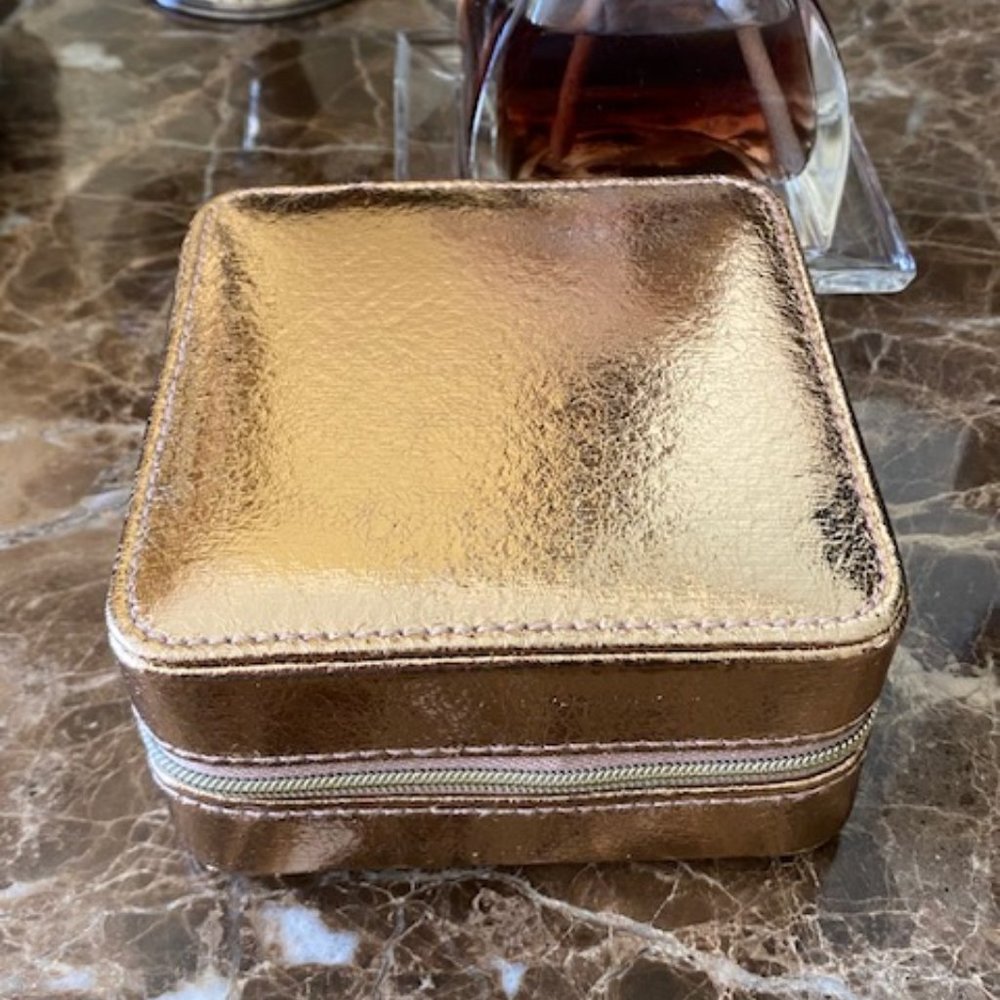 NORDSTROM SQUARE ZIP JEWELRY BOX - ROSE GOLD - NWT